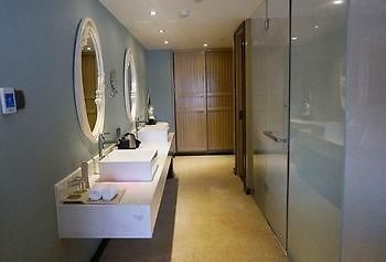 Nanxun Hapital Hotel Хучжоу Екстер'єр фото
